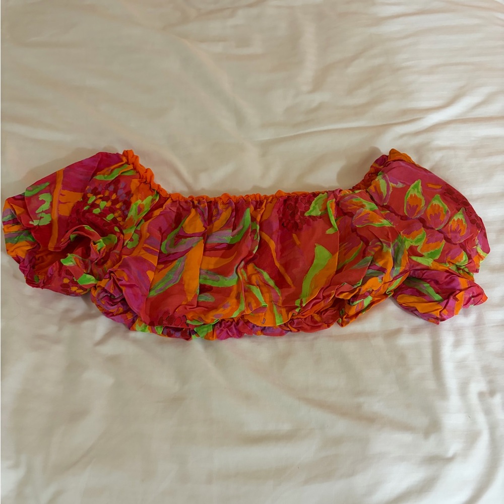 New FARM Off-Shoulder Crop Top